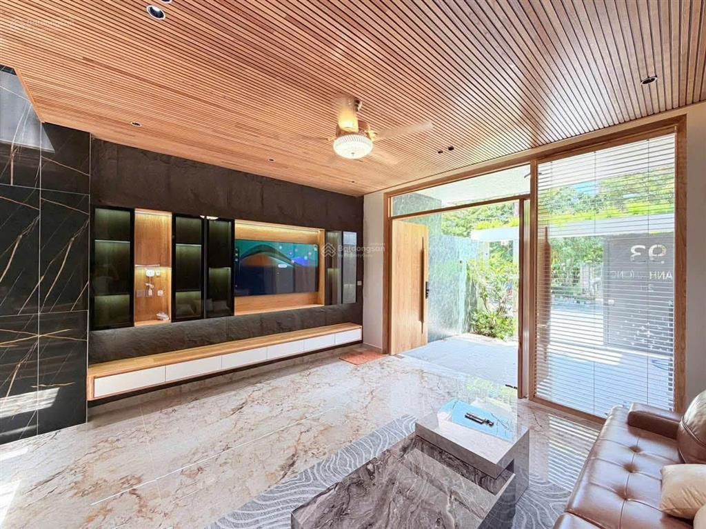 Bán nhà 3 tầng full nội thất view công viên phạm xuân ẩn và thanh lương 24 phường hoà xuân đà nẵng