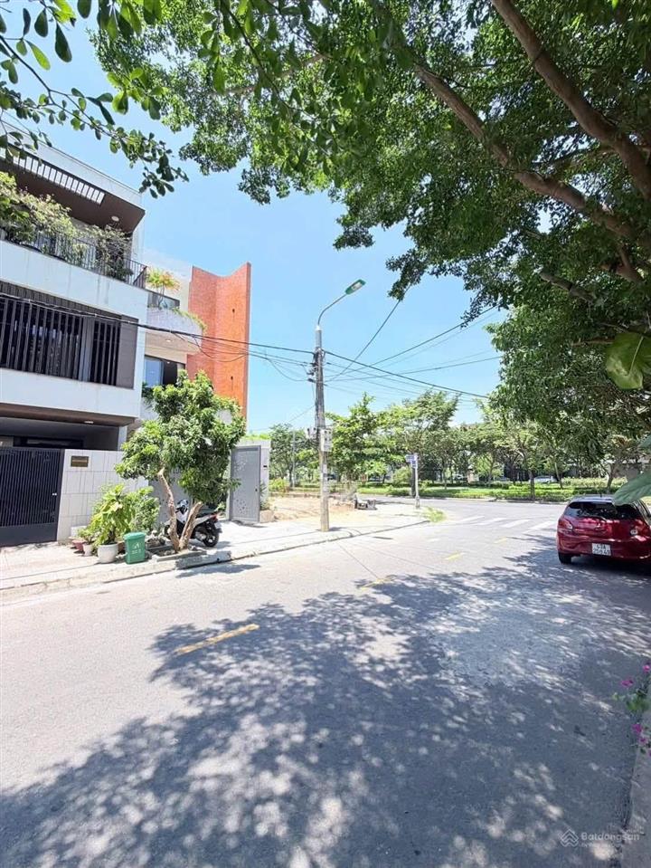 Bán nhà 3 tầng full nội thất view công viên phạm xuân ẩn và thanh lương 24 phường hoà xuân đà nẵng
