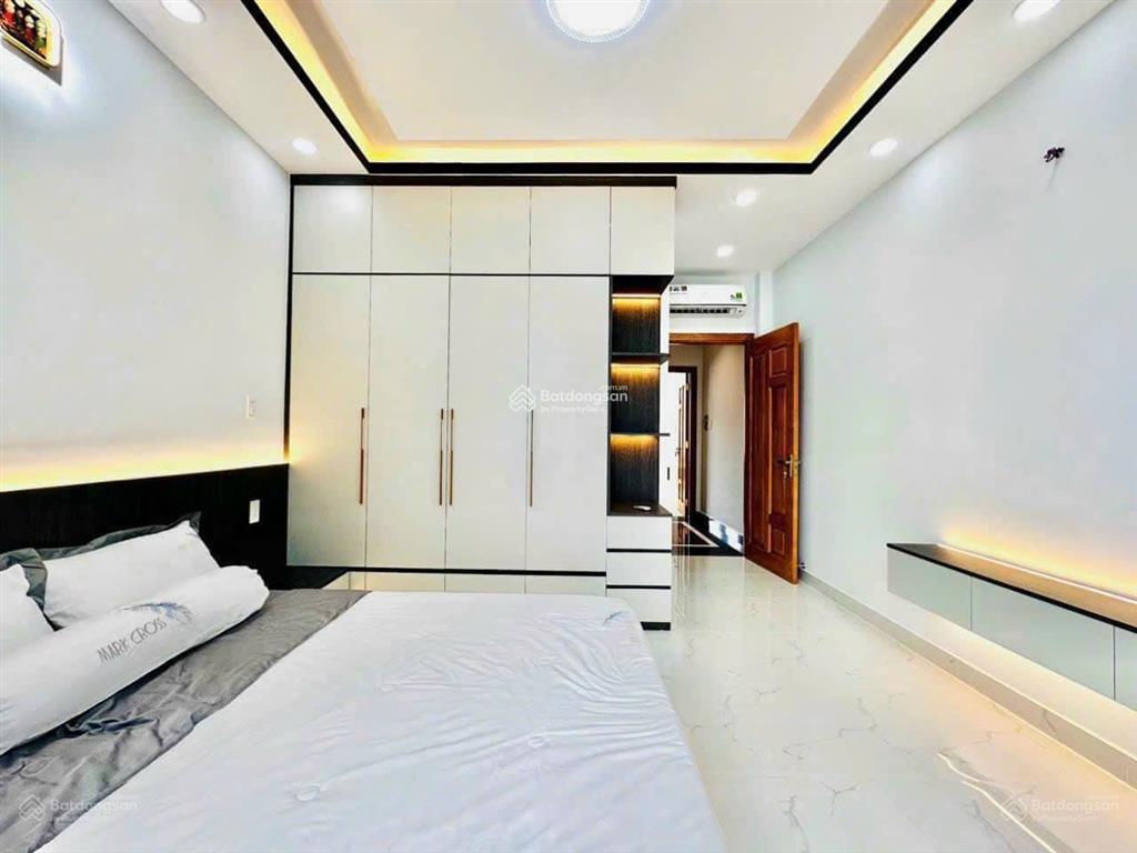 Bán nhà đường võ thị sáu, phường võ thị sáu, quận 3, dt 4x18m (2 tầng), giá 15,4 tỷ