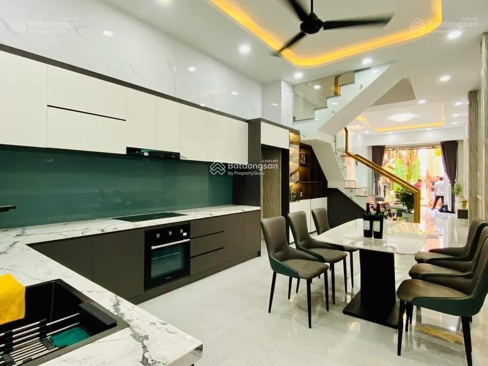 Bán nhà đường võ thị sáu, phường võ thị sáu, quận 3, dt 4x18m (2 tầng), giá 15,4 tỷ