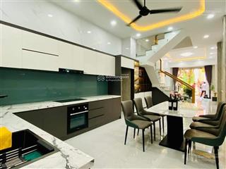 Bán nhà đường ngô quyền, phường 8, quận 10, dt 3x11m, 5 tầng, giá 6,9 tỷ