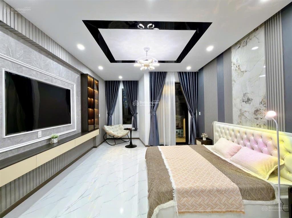 Bán nhà đường trần hưng đạo, phường 7, quận 5, dt 3,3x13m (4 tầng), 2 mặt tiền, giá 8,3 tỷ