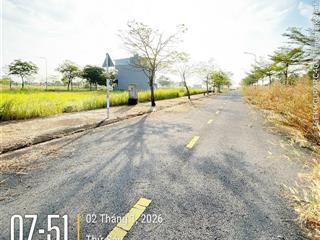 Kẹt tiền bán gấp 80m2  thổ cư 100% mặt đường số 7 kdc lago centro