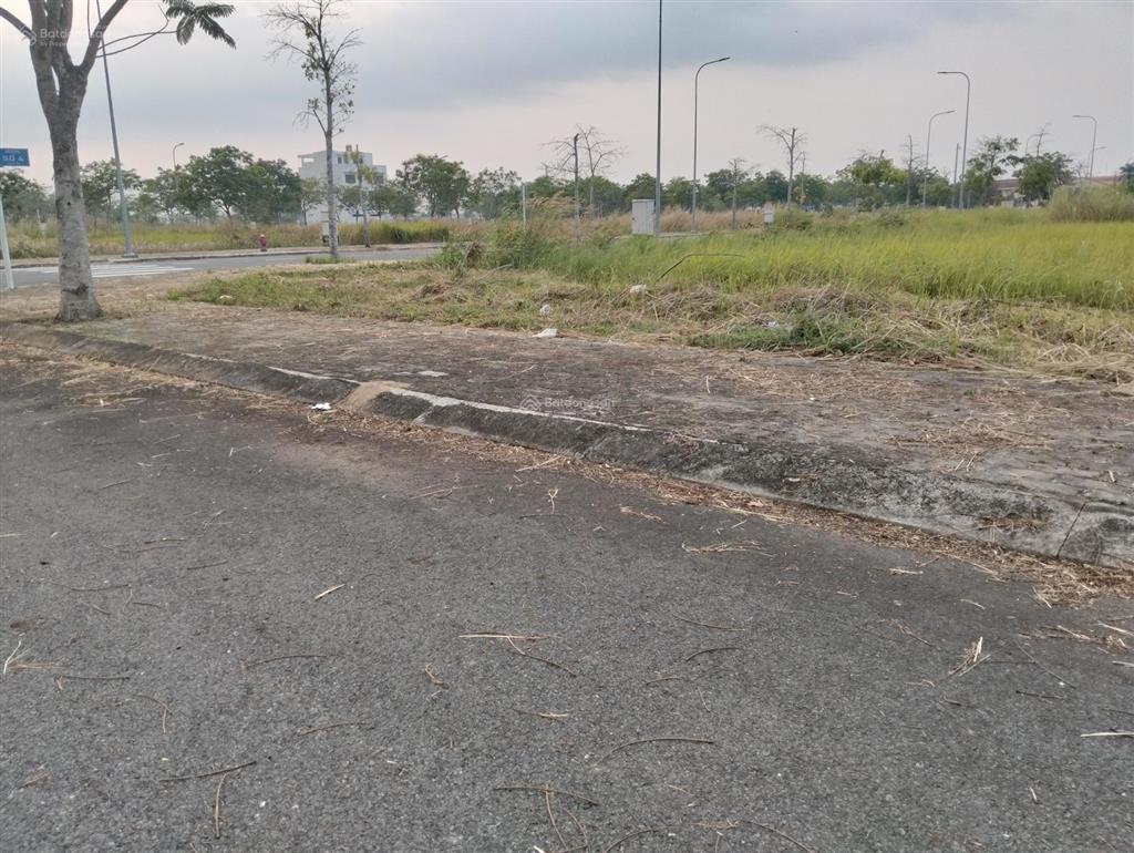 Bán đất mặt tiền lớn giá 80m2 chỉ 885 triệu tại dự án lago centro bến lức gần khu công nghiệp