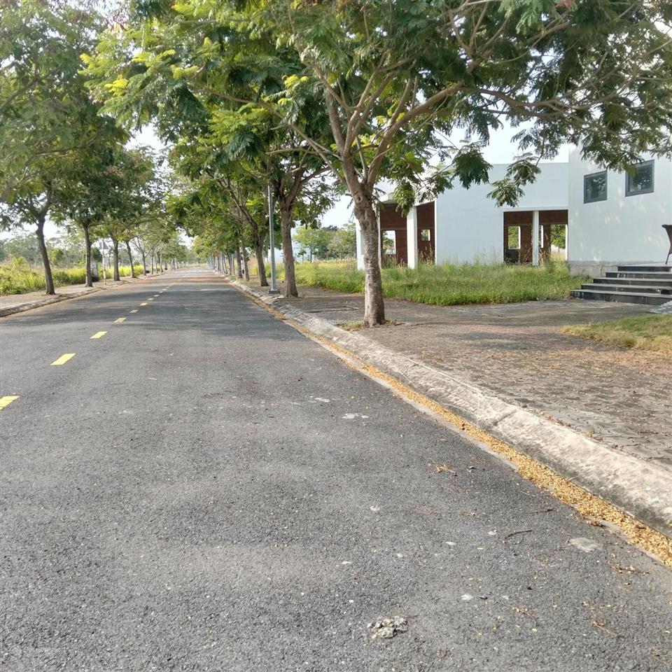 Kẹt tiền bán gấp lô đất 80m2 giá 800tr tại dự án lago centro đối diện khu công nghiệp thịnh phát