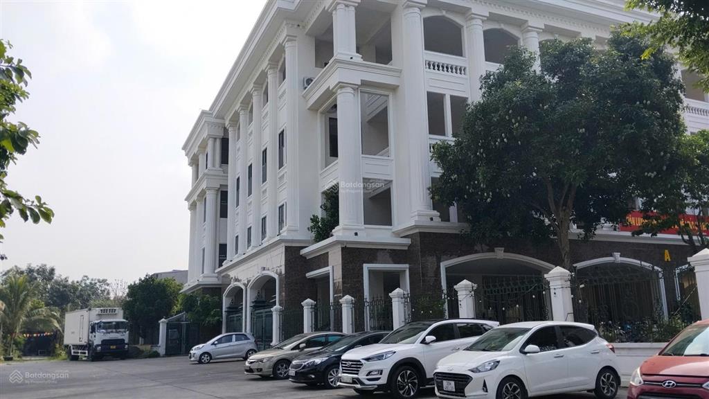 Bán nhà 4 tầng trung tâm đông anh thoáng sáng 4 bề tặng full nội thất tiền tỷ