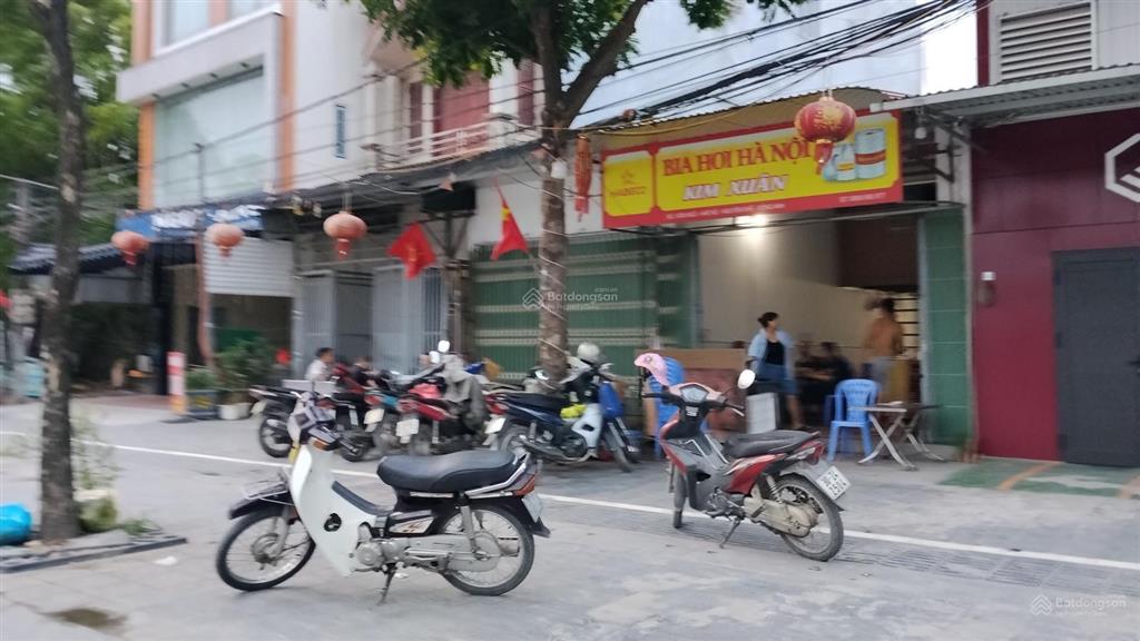 Bán nhà nguyên khê 3 tầng 4 phòng ngủ ô tô đỗ cửa nhà mới xây gần trường các cấp, chợ, trung tâm xã