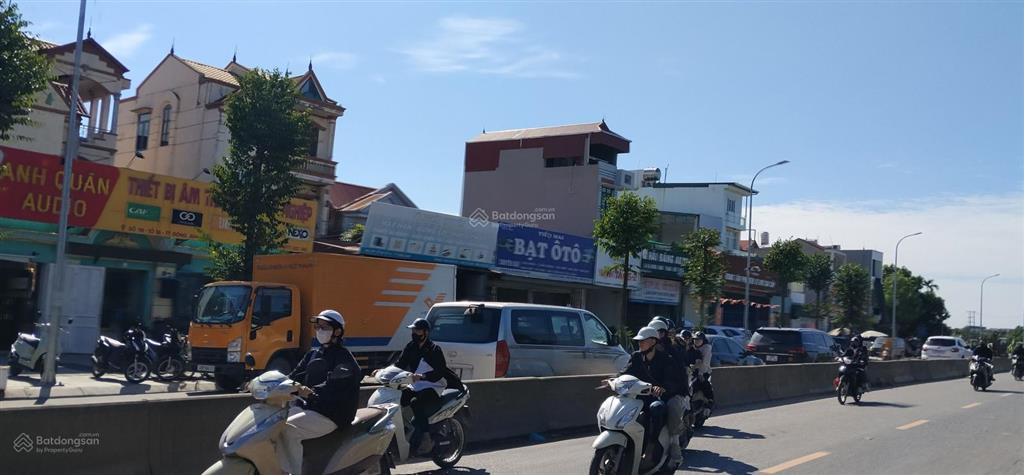 Bán nhà lô góc mặt đường 3, thị trấn đông anh, huyện đông anh, 250 triệu / m2, 73 m2, view đẹp