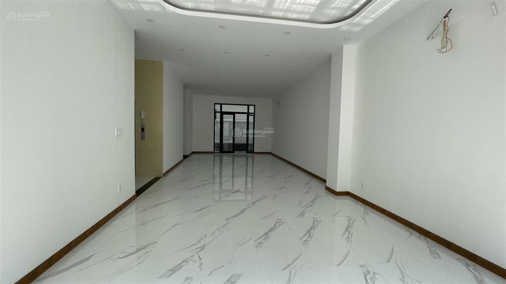 Cho thuê nhà phố 5 tầng, 176m2, 50 triệu tại vinhomes grand park, quận 9