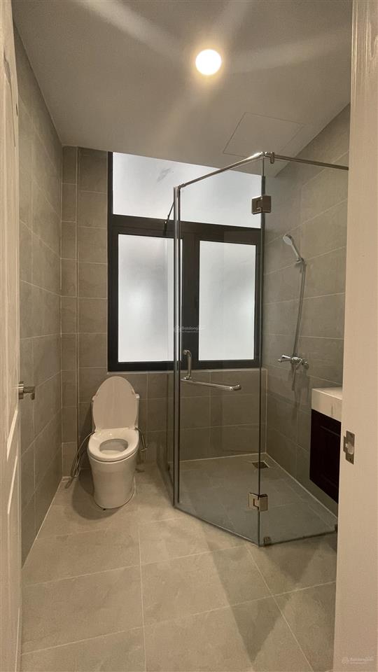 Cho thuê nhà phố 5 tầng, 176m2, 50 triệu tại vinhomes grand park, quận 9