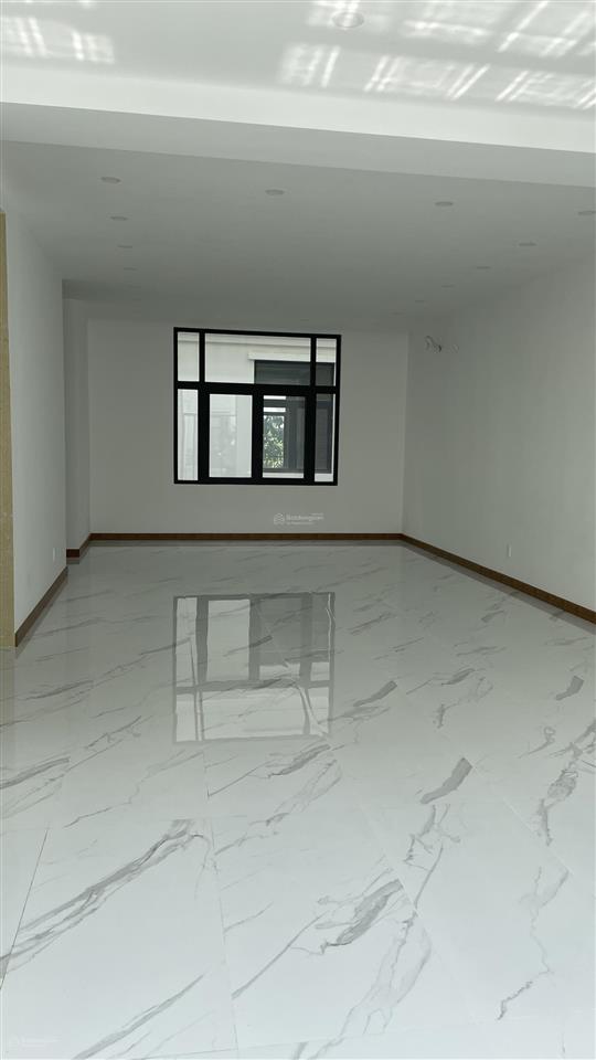 Cho thuê nhà phố tại vinhomes grand park, 30 triệu vnd, 84m2, 5 tầng, 5wc, hàng hiếm tại q9