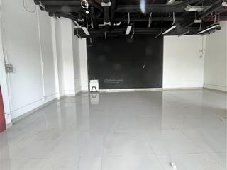 Cho thuê shop khối đế mặt sảnh vinhomes grand park, dt 81m2, giá chỉ 30 triệu/tháng