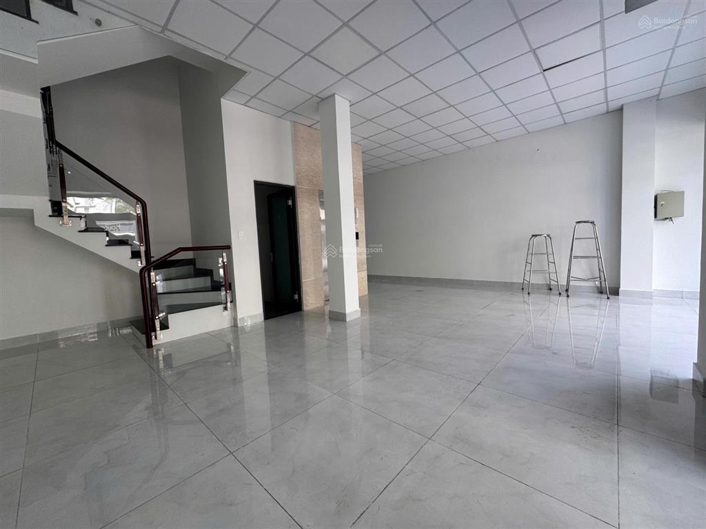 Cho thuê nhà phố liền kề tại vinhomes grand park, 40 triệu/tháng, 144m2, hoàn thiện cơ bản