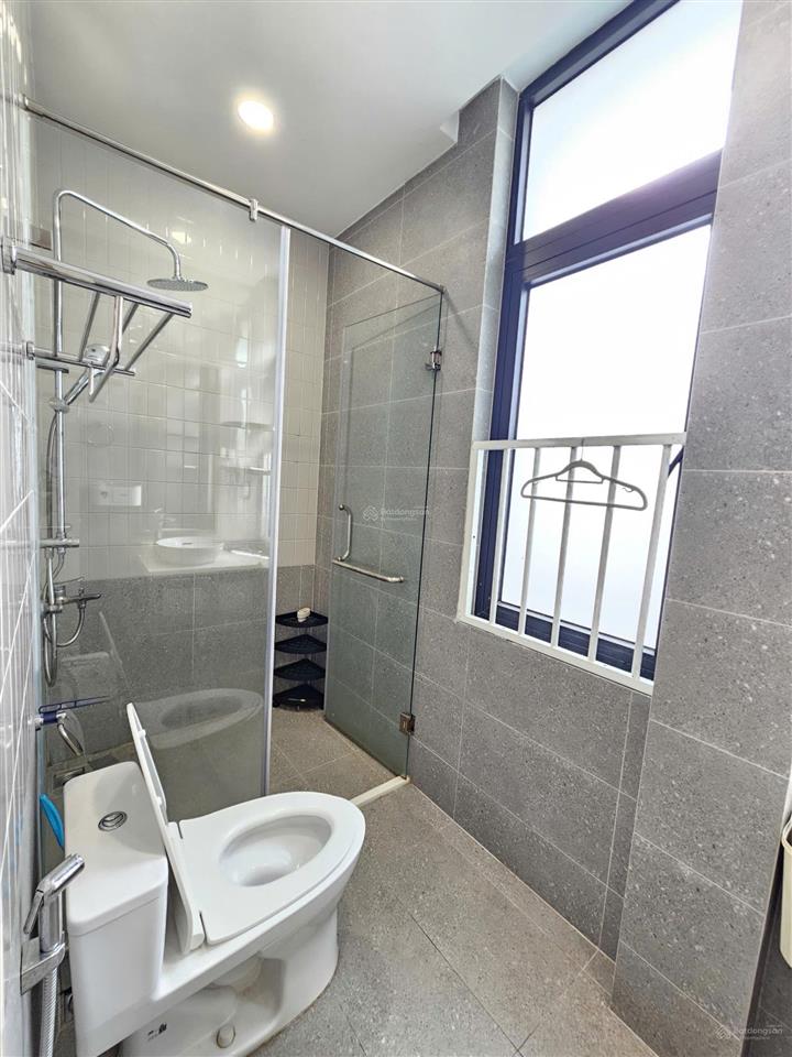 Cho thuê mặt bằng văn phòng tại vinhomes grand park, 40m2, giá 6 triệu/th, có máy lạnh, thang máy