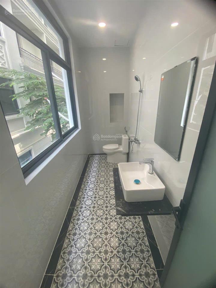 Cho thuê nhà phố 5 tầng có thang máy, máy lạnh tại vinhomes grand park, 32 triệu, 96m2