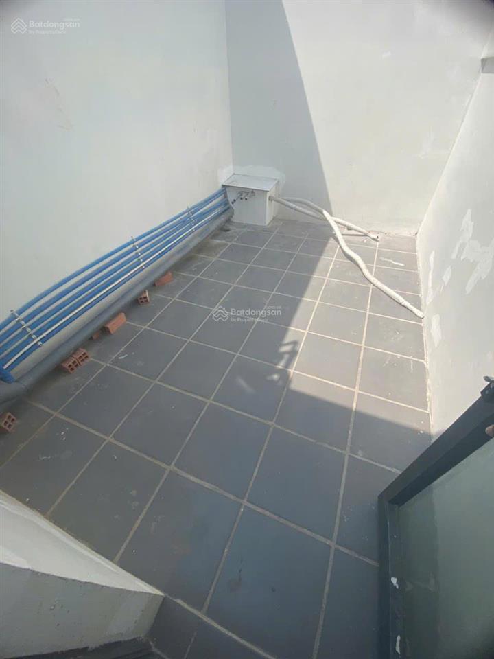 Cho thuê nhà phố 5 tầng có thang máy, máy lạnh tại vinhomes grand park, 32 triệu, 96m2
