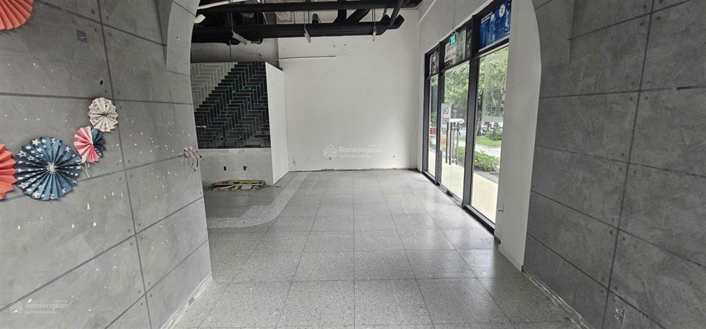 Giỏ hàng cho thuê shop khối đế trực tiếp chủ nhà tại vinhomes grand park.  0828 030 *** thiện