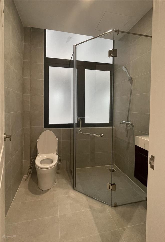 Cho thuê nhà phố vinhomes grand park, 28 triệu vnd, 84m2, 5 tầng, có thang máy