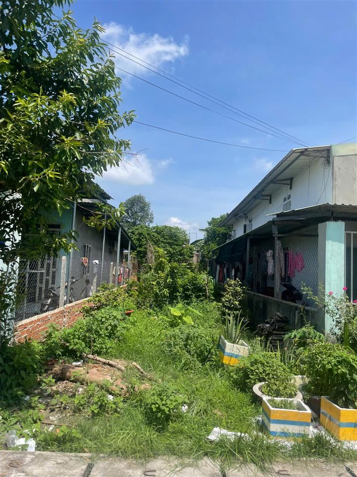 Cần bán nhanh lô đất ngay chợ tân phú trung, 40m², giá 350 triệu, ô tô vào tận nơi.