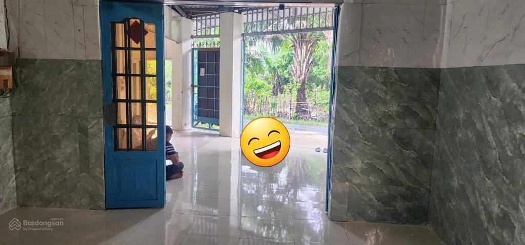 Nhà ngộp dân cư đông đúc oto vào tận nơi, 144m2 (8*18m), giá 1,6 tỷ. shr
