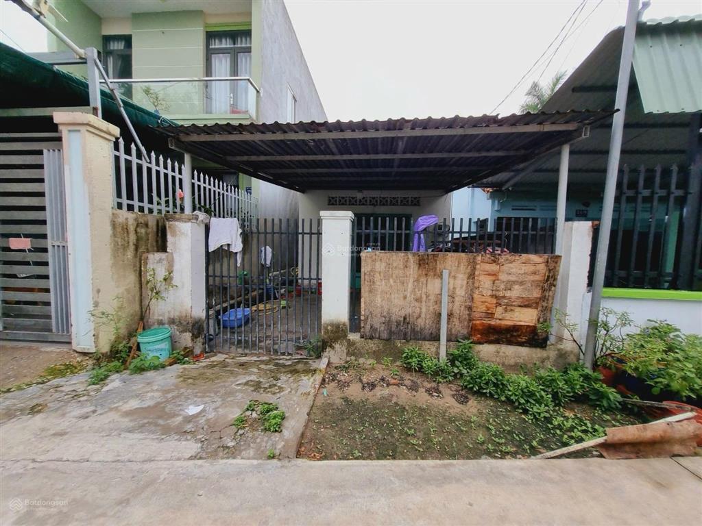 Chính chủ bán nhanh căn nhà cấp 4 110m2, giá 1 tỷ 750 triệu gần ngay trung tâm thị trấn củ chi, shr