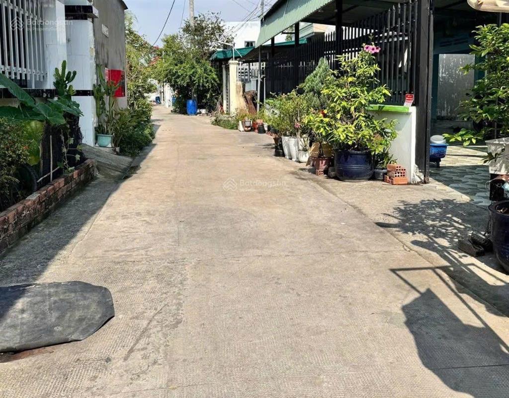 Chính chủ bán nhanh căn nhà cấp 4 110m2, giá 1 tỷ 750 triệu gần ngay trung tâm thị trấn củ chi, shr