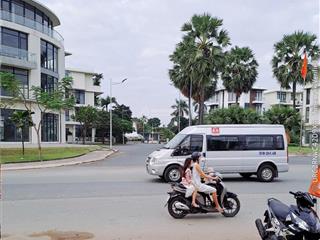 Bán nhà 4 tầng, mới đẹp hẻm 8m cạnh villa park bưng ông thoàn, quận 9