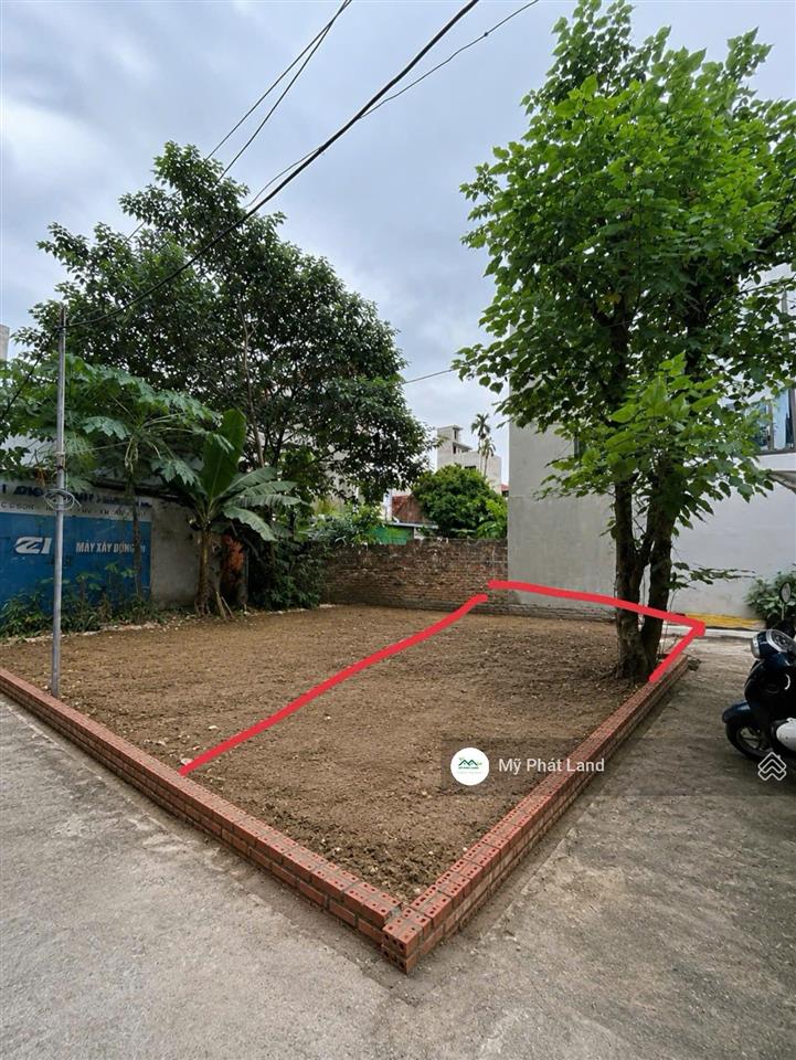 Lô đất biên giang, dt 42,9m², gần đường ô tô, 300m ra quốc lộ 6, có giấy phép xây dựng, giá 3,2 tỷ
