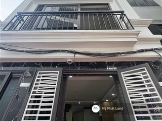 Nhà 5 tầng 35m2, ô tô đỗ ngõ, gần ủy ban đông la, vành đai 4, lê quang đạo, giá 3.7tỷ, 0889 633 ***