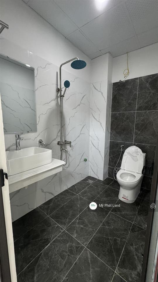 Nhà 4 tầng 45m2, ô tô đỗ ngõ, 1km ra ủy ban đông la, 8 phút ra kđt đô nghĩa hà đông, giá 3.95 tỷ