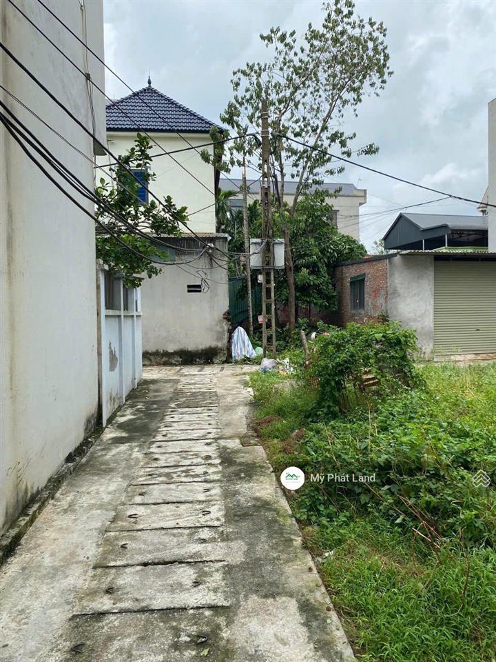 Cc bán lô đất 43m2, gần đường ô tô, dịch vụ khu 3,4, khu dự án sinh thái đồng mai, giá chỉ 2.95 tỷ.