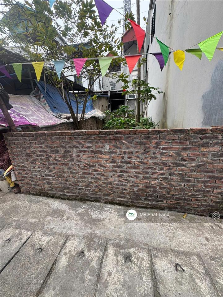 Cc bán lô đất 43m2, gần đường ô tô, dịch vụ khu 3,4, khu dự án sinh thái đồng mai, giá chỉ 2.95 tỷ.