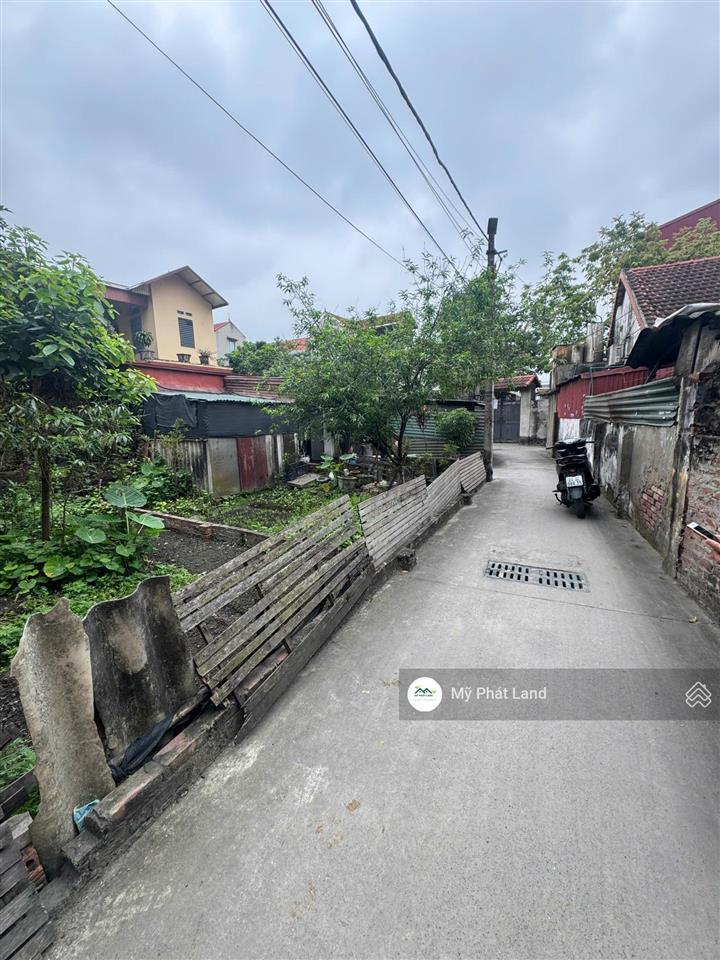 Lô đất bích hòa, dt 37,5m2, sổ đẹp, ngõ thông, chỉ 90m ra quốc lộ 21b, chợ đầu mối, giá chỉ 4,3 tỷ
