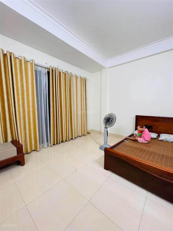 Cho thuê nhà liền kề lê trọng tấn, dương nội, 4 tầng dt 50m2, giá 14tr/tháng.
