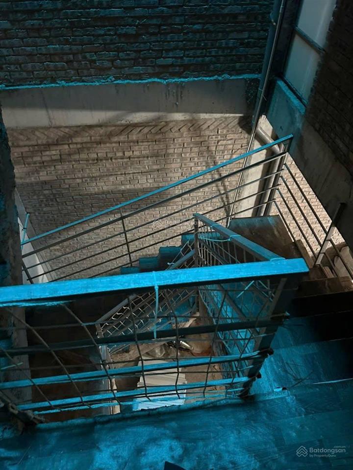 Cho thuê nhà nguyên căn thô, 5 tầng dt 100m2 tại kđt đô nghĩa hà đông, giá 10tr/tháng.