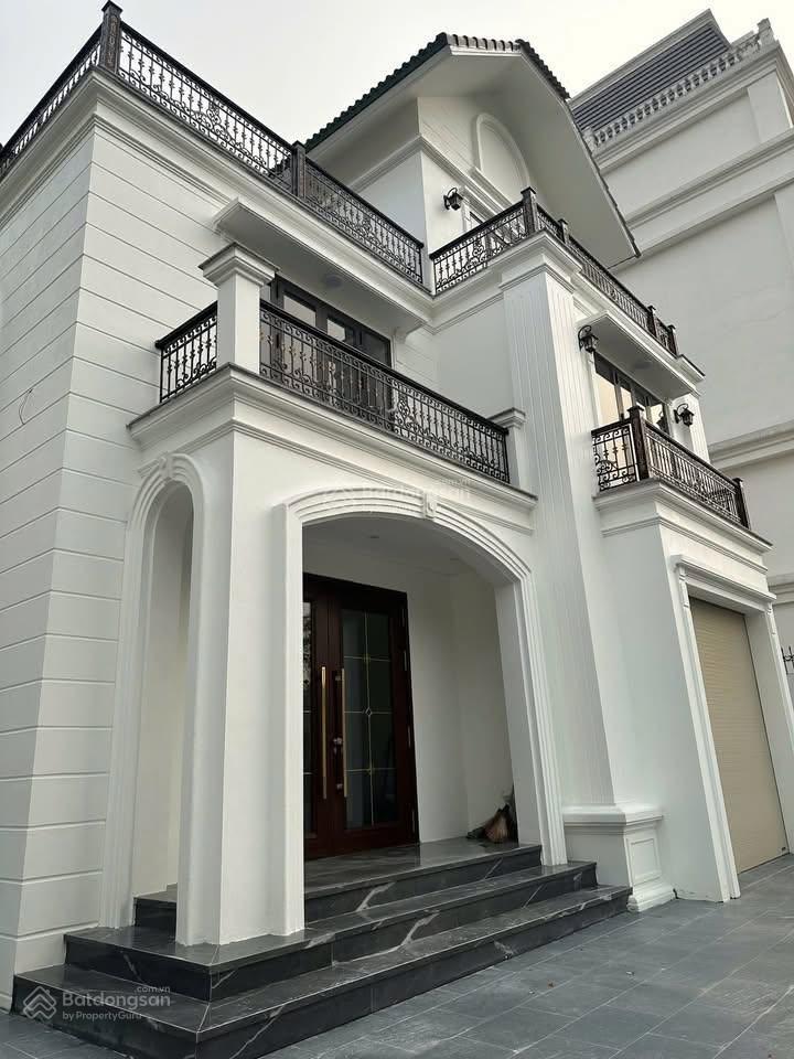 Cho thuê biệt thự đơn lập phú lương hà nội mới tinh, dt 411.4m2, 4 tầng, giá 70tr/tháng.