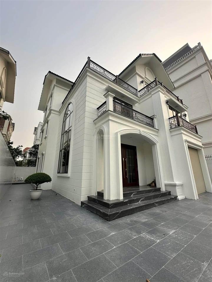 Cho thuê biệt thự đơn lập phú lương hà nội mới tinh, dt 411.4m2, 4 tầng, giá 70tr/tháng.