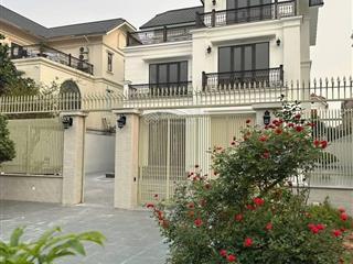 Cho thuê biệt thự đơn lập phú lương hà nội mới tinh, dt 411.4m2, 4 tầng, giá 70tr/tháng.
