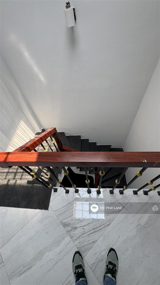 Nhà phụng châu, 4 tầng 33m2, ô tô đỗ đầu cổng, gần đại học kiểm sát hà nội, giá chỉ 2.45 tỷ