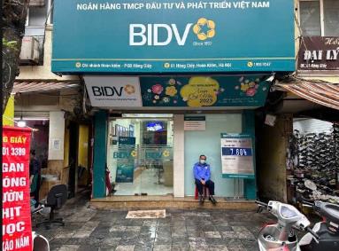 Cho thuê nhà mặt phố hàng giấy, hoàn kiếm, hà nội, vị trí đẹp  kinh doanh sầm uất  diện tích lớn