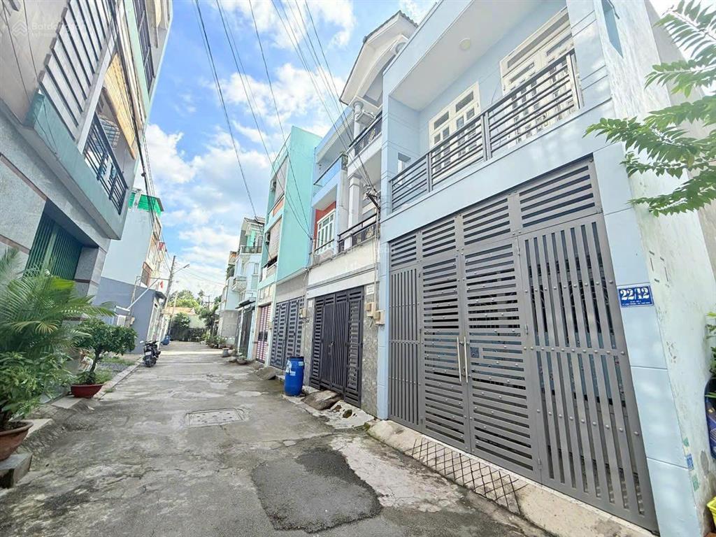 Nhà 2 tầng, ngay sư phạm kỹ thuật, hẻm xe hơi 5m,có vỉa hè, 56m2,3pn, nhỉnh 6tỷ ,nhà mới vào ở ngay