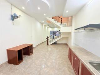 Nhà 2 tầng, ngay sư phạm kỹ thuật, hẻm xe hơi 5m,có vỉa hè, 56m2,3pn, nhỉnh 6tỷ ,nhà mới vào ở ngay