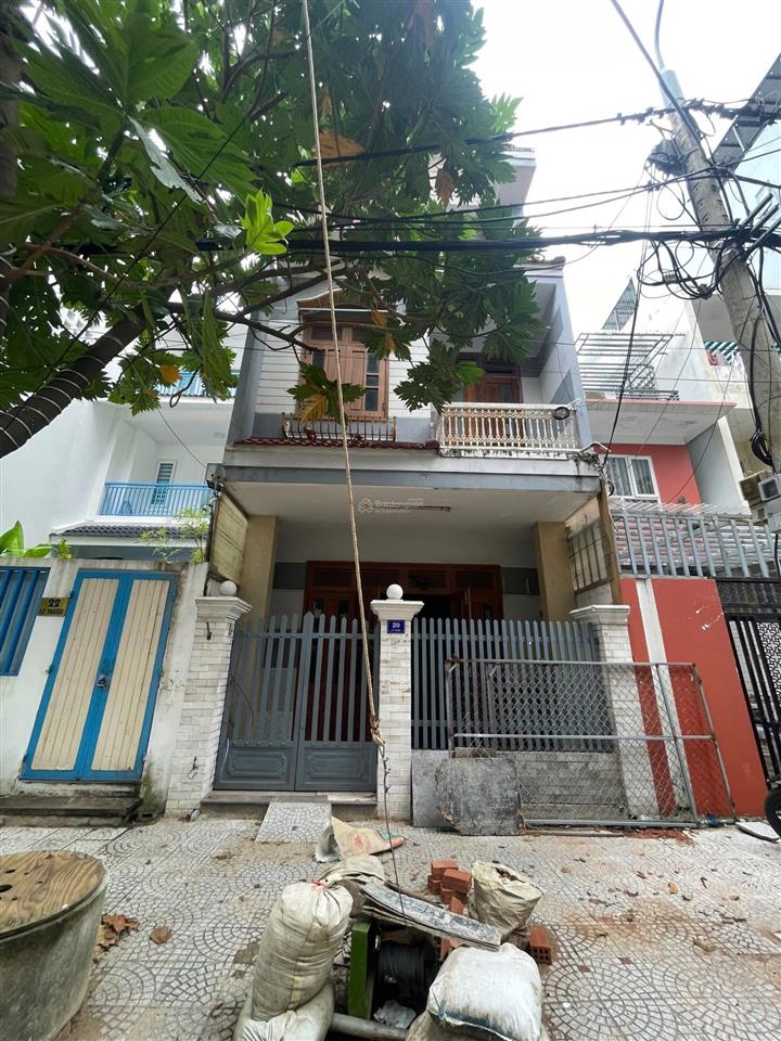 Bán nhà 3 tầng đường lê thước , diện tích  90m , giá 15ty5.