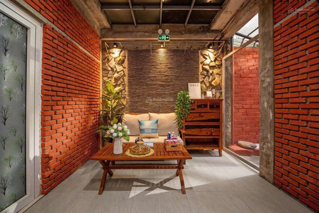 Bán nhà đường tân thái 9 95m ngang 5m gần biển mỹ khê chỉ 11,5 tỷ .