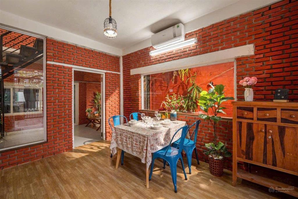 Bán nhà đường tân thái 9 95m ngang 5m gần biển mỹ khê chỉ 11,5 tỷ .