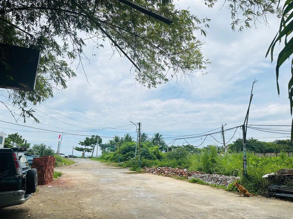Bán lô góc đường hoàng sa, diện tích 176m ngang 26m giá 20.8 tỷ.