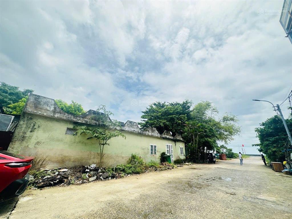 Bán lô góc đường hoàng sa, diện tích 176m ngang 26m giá 20.8 tỷ.