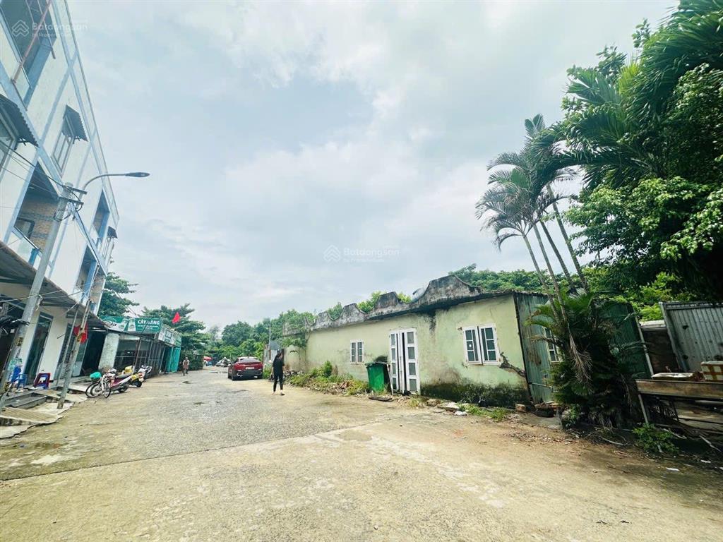 Bán lô góc đường hoàng sa, diện tích 176m ngang 26m giá 20.8 tỷ.