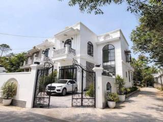 Nhà 2 tầng 2 mặt tiền tân cổ điển full nội thất sổ hoàn công giá 3,09 tỷ ( thương lượng )