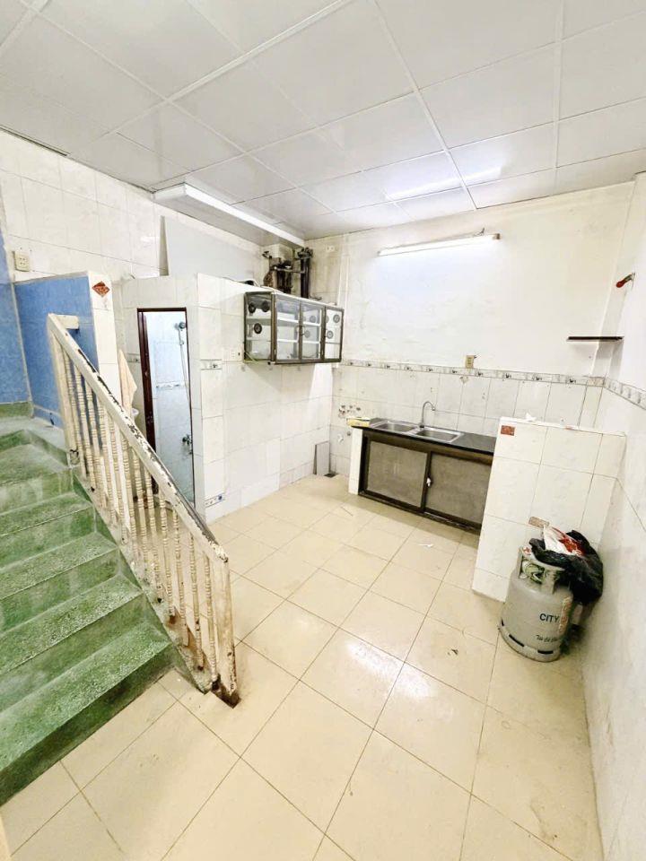 💥Gần MT Phạm Văn Chí Q6 - 34M2 - 4 TẦNG BTCT - 4PN 4WC - Sân thượng rộng - SHR - Hướng Bắc - CHỈ NHỈNH 6T TL 